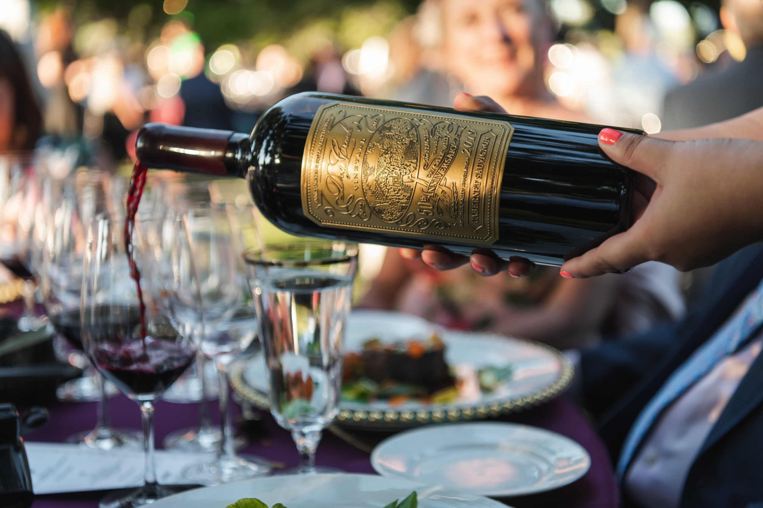 Global Package supplies Pewter Labels from Europe to North America.